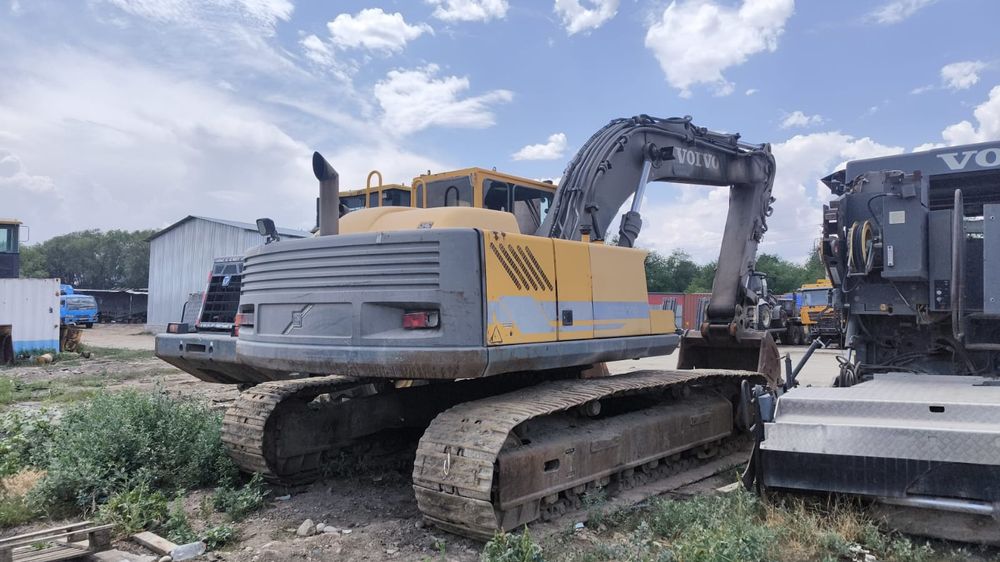 Эксковатор гусеничный