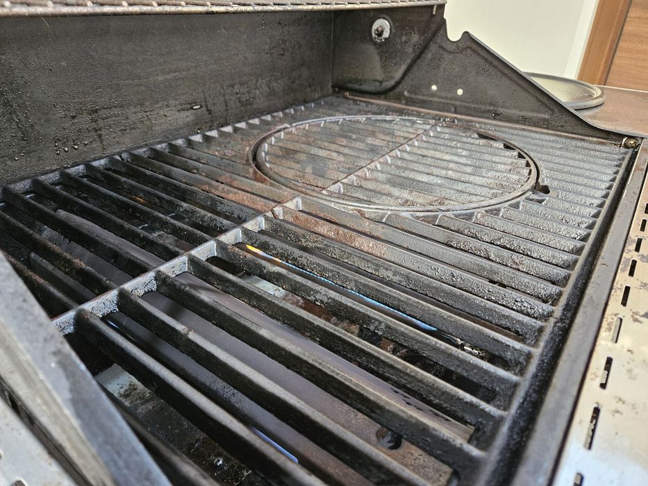 Професионално барбекю на газ