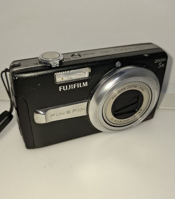 Fujifilm FinePix J50 компактен дигитален фотоапарат