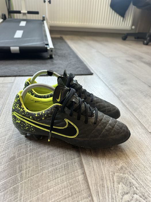 Професионални бутонки nike tiempo