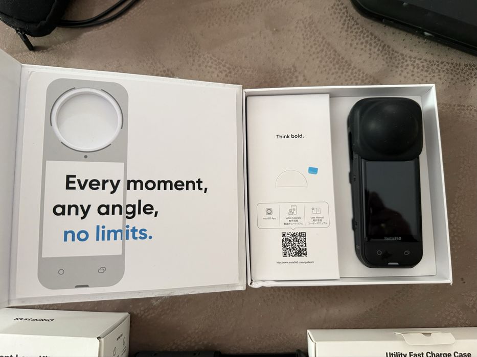 Insta360 X5 – пълен комплект + допълнителни аксесоари + гаранция