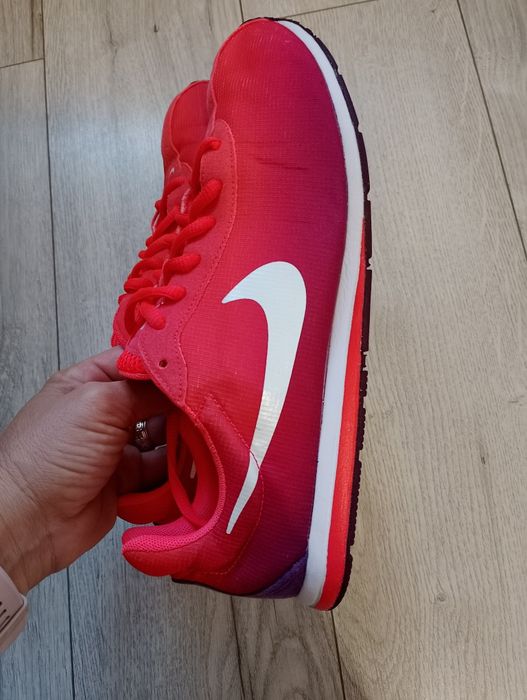 Adidași Nike măr 40