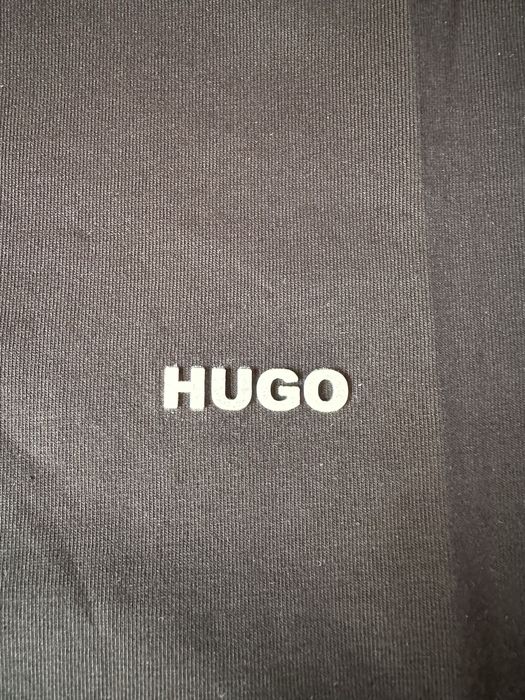 Мъжка,памучна,черна тениска Hugo BOSS с гумирано лого,ГОЛЕМИ РАЗМЕРИ