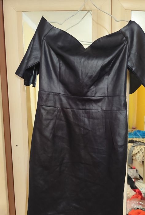 Продам платья повседневные