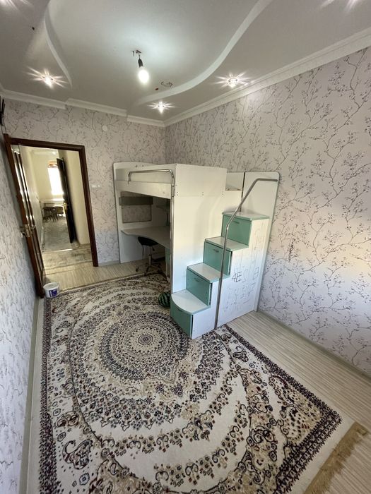 Продам кровать детскую с рабочим столом и шкафом