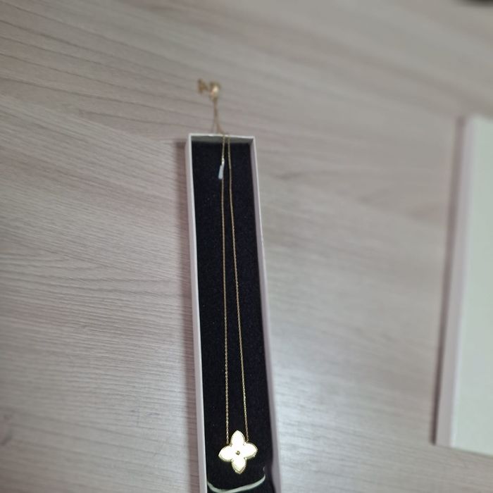 Колье сатылады италия