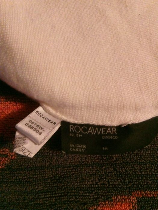 Caciuli albe,, Rocawear,,