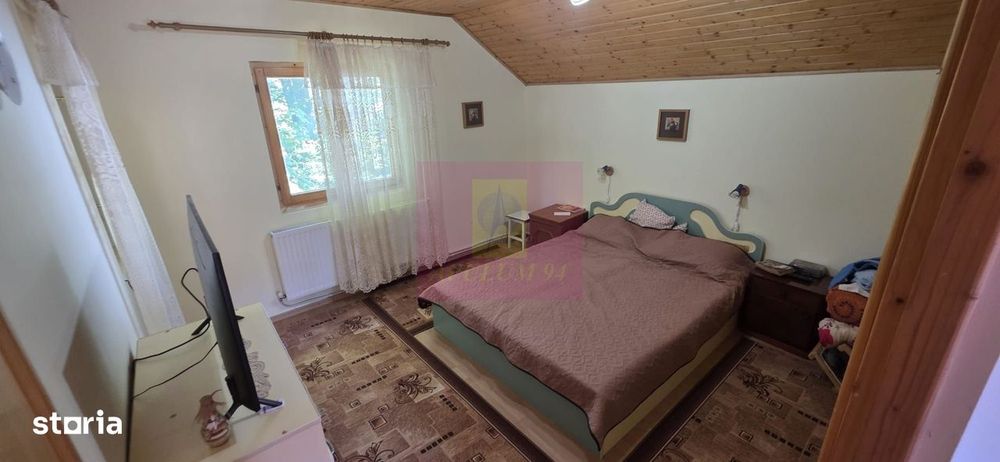 Vila cu 4 camere de vanzare in Busteni
