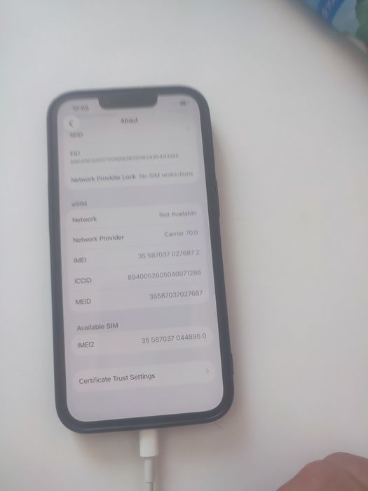 iPhone 13 cumpărat de nou