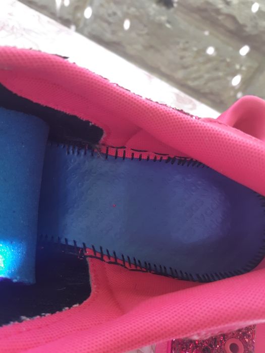 Уникални дамски кецове Adidas la marque aux 3 bandes