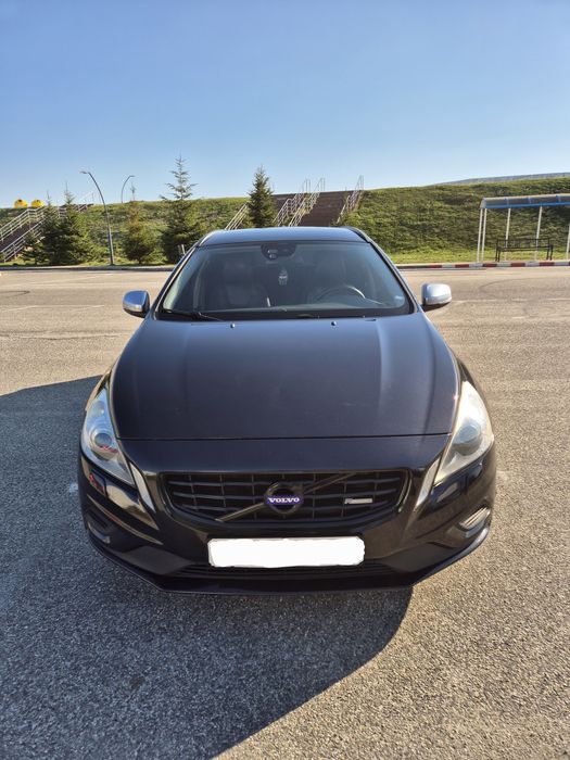 Volvo R-design V60-1.6 benzina-179 CP