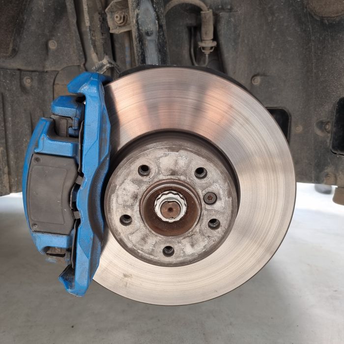 Дискове с апарати бмв Е60 BMW E61 535