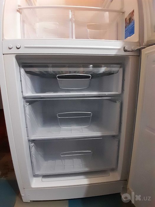 Холодильник Indesit