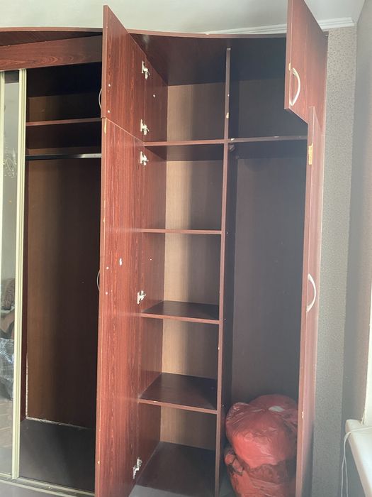 Шкаф для гостиной