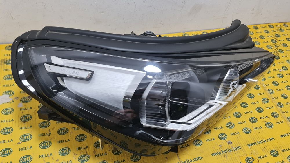 Far dreapta full led adaptiv BMW X1 U11 U12 iX1 5A9A228