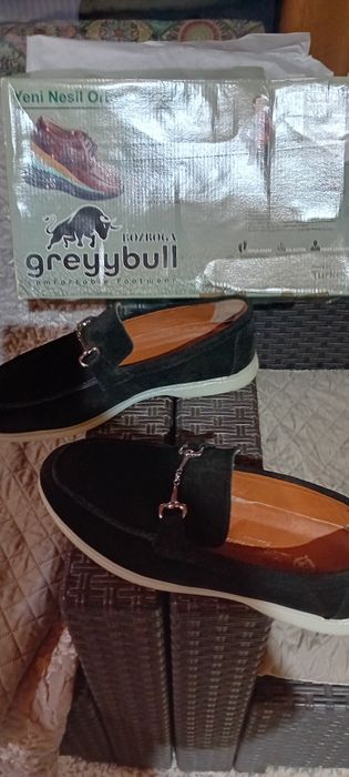 Pantofii  bărbătești din piele naturala