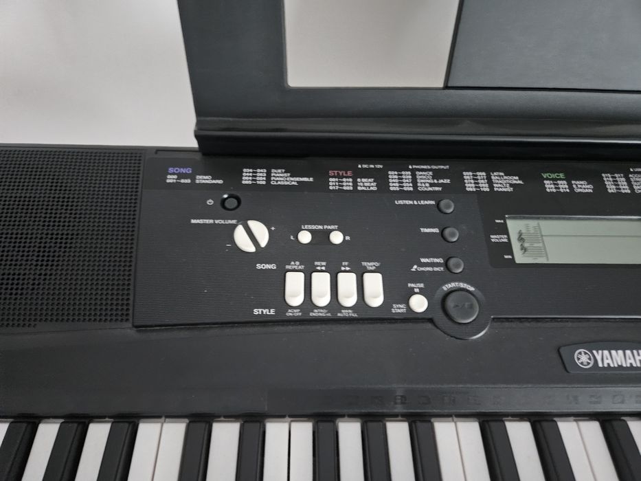 Orga electronica Yamaha EZ 220 cu stativ Gravity