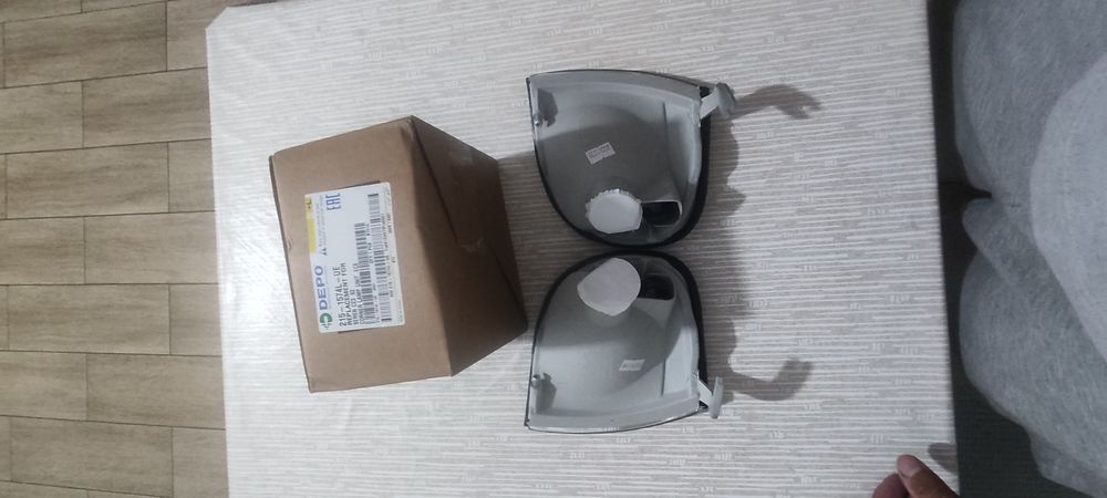 Габарит ниссан серена c23  левый