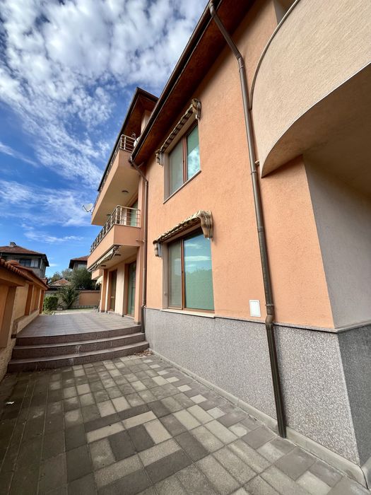 Продавам къща в кв.руски