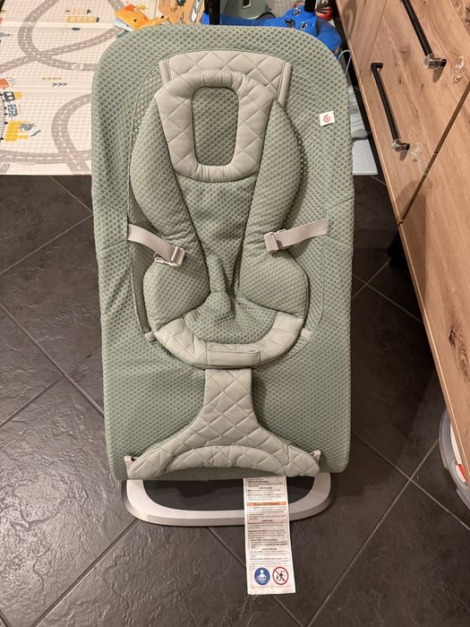 Ergobaby Evolve All Mesh люлка + Ergobaby играчки за люлка