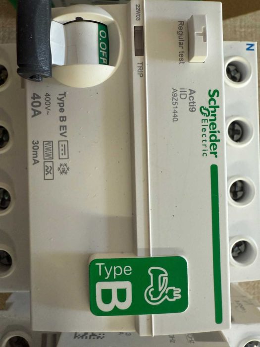 Schneider Electric A9Z51440 Acti 9 iID Авт. прекъсвач за остатъчен ток