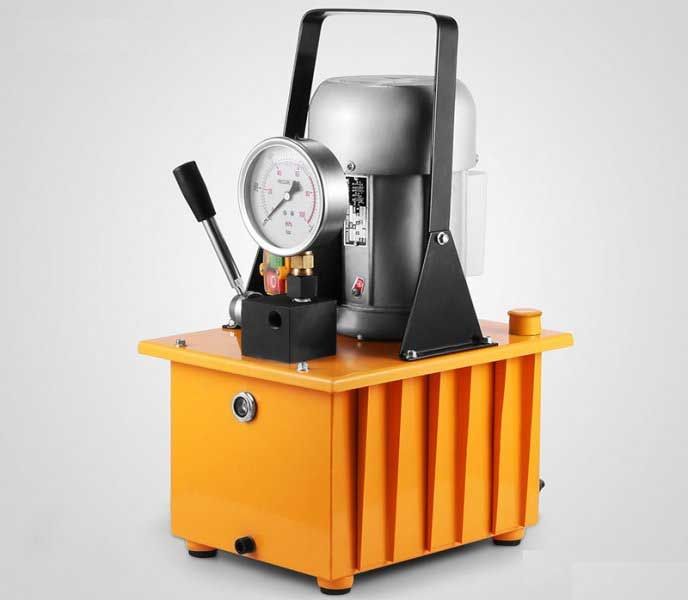 Продавам нова хидравлична станция 220V