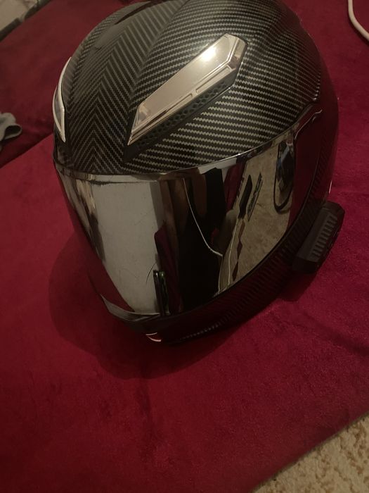 Продаю мото шлем