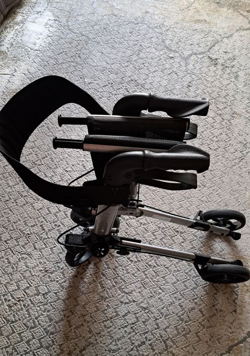 Продам ходунки для взрослых