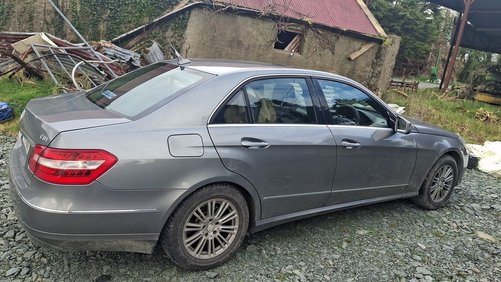 MERCEDES-BENZ E-Class 2011 — imagine 3