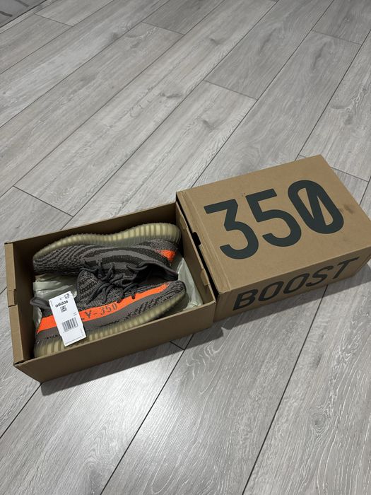 Adidas Yeezy Boost 350 V2 Carbon Beluga – Noi, în cutie