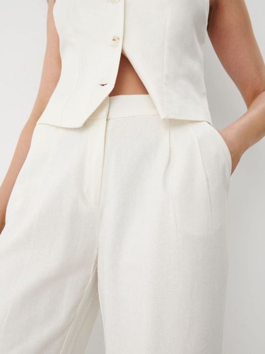 Панталон с високо съдържание на лен