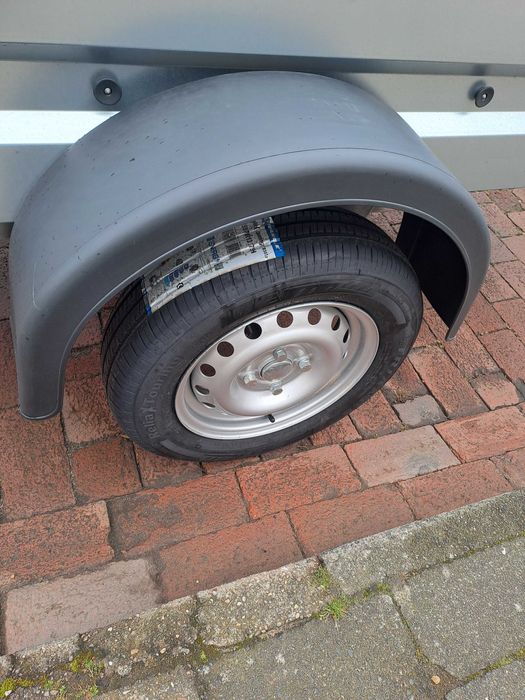 Ремарке 750 кг ново