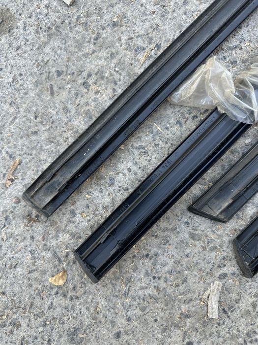 Оригинальные молдинги дверей БМВ Е34