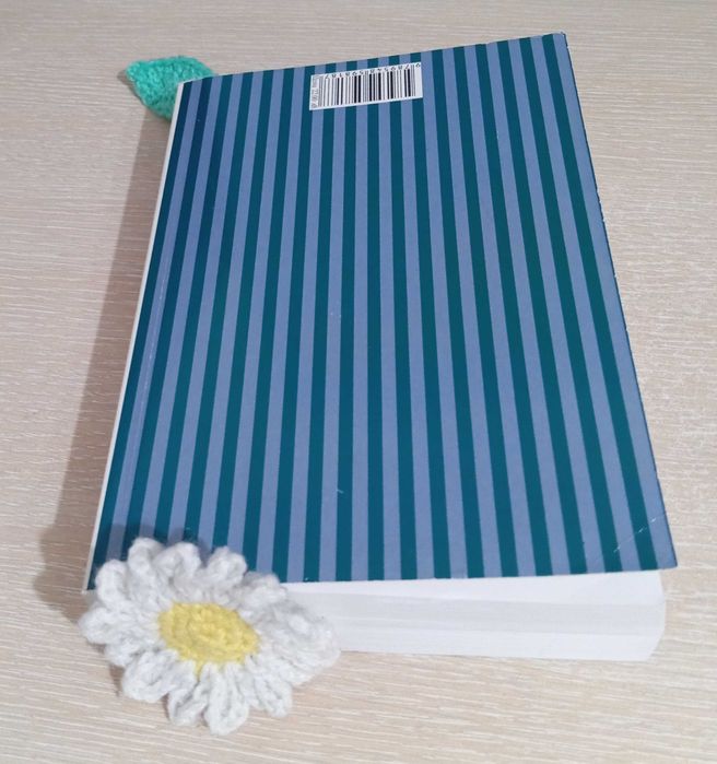 Изработвам ръчно плетени книгоразделители