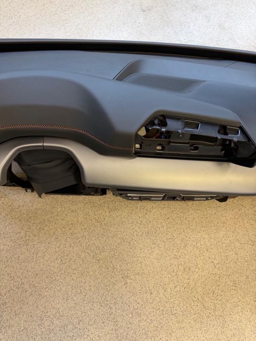 Plansa bord cupra born