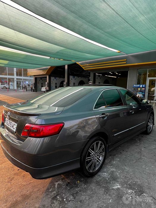 Toyota camry 40 Sotiladi