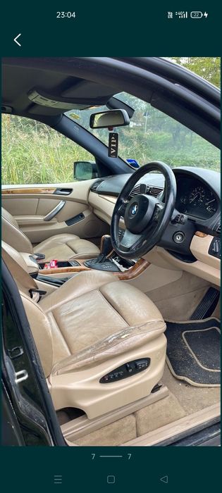 Vând orice piesa BMW X5 X-DRIVE e53 cu motor de 3000 diesel in stare f