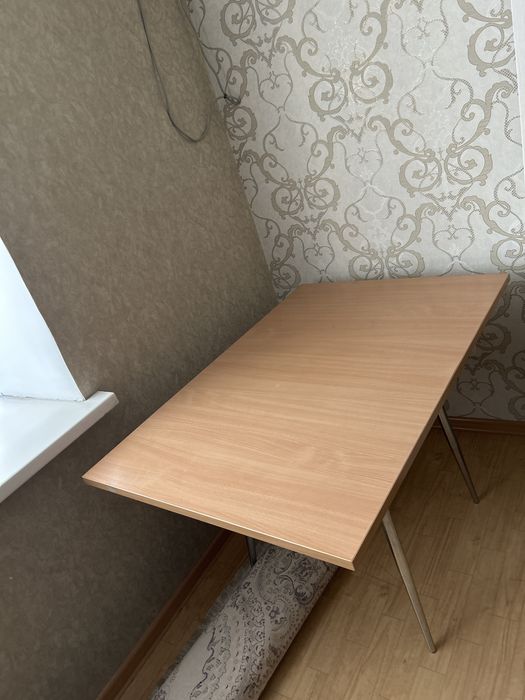 Продам кухонный стол 80 *120