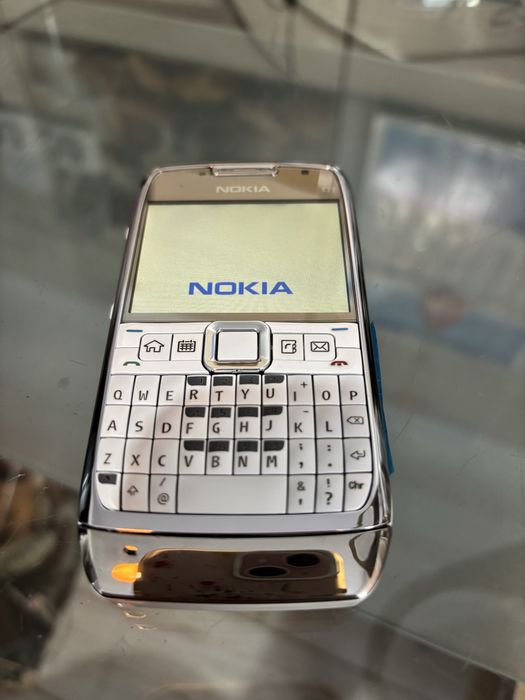 Vând Nokia E71 alb, liber de rețea
zero minute
