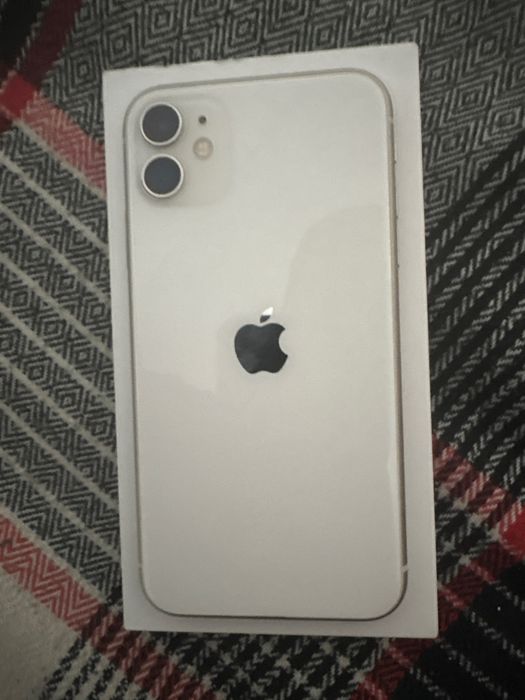 iPhone 11, 128 гб, белый