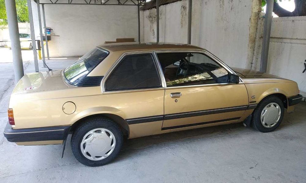 Продаю автомобиль Опель Аскона 1983г