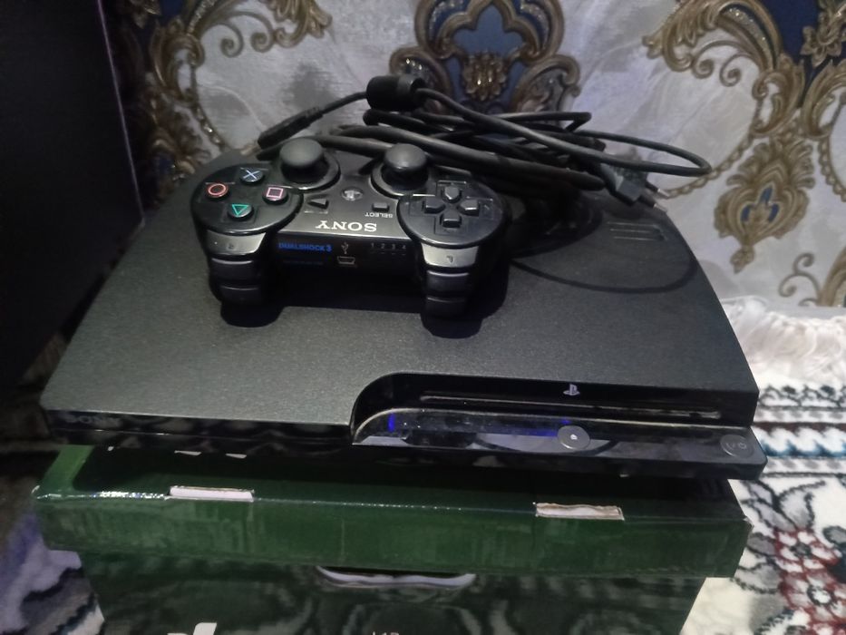 Ps3 2 ta jyostik va 40 ga yaqin oʻyinlari bilan