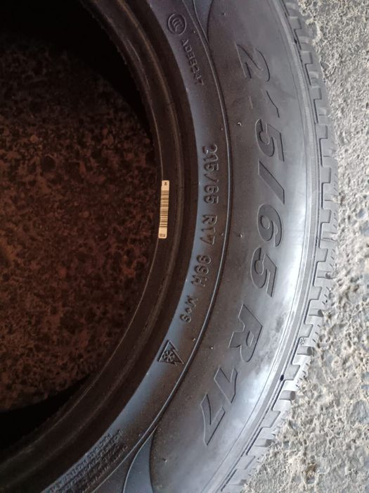 Set 4 anvelope iarna 215/65/17  Pirelli dot 2022