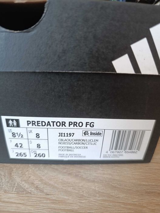 чисто нови бутонки adidas Predator pro FG 42 номер.
