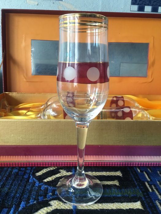 Винные бокалы