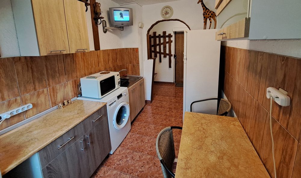 Proprietar,închiriez ap.2 camere zona Rahova,str.Bârca,renovat,aer condiționat,masina spălat,boiler