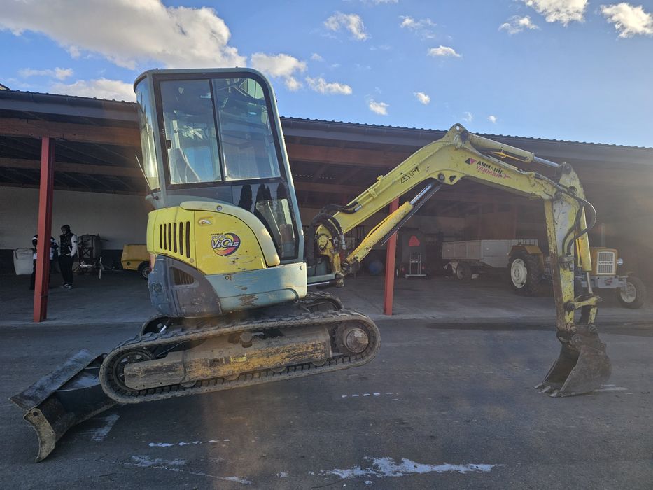 Vând Miniexcavator Yanmar vio 35 3.5 tone