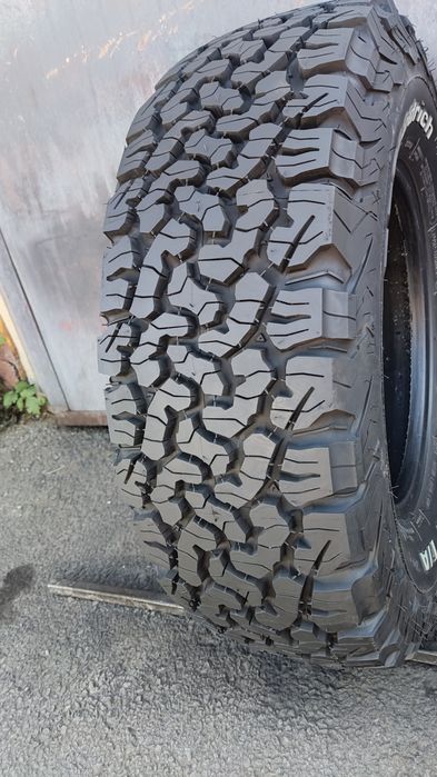 1брой гума 235/75/15 BF GOODRICH ALL TERRAIN T/A KO2 TL , 6PR, плата