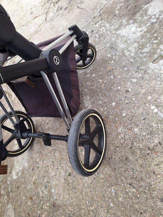 Количка Cybex priam със седалка и кош за новородено