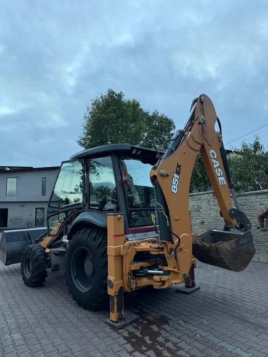 Închiriere buldoexcavator